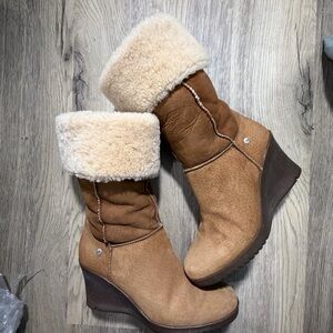 UGG Joslyn Suede Wedge boot | Cozy Winter Style | Fur linned | Size: 10 W